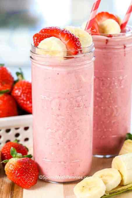 Strawberry Banana Smoothies ready to serve for breakfast