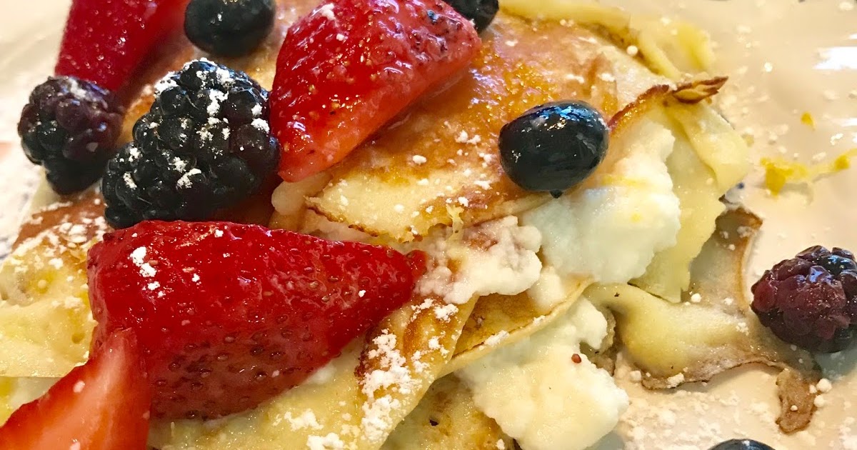 Crepes with Ricotta Cheese and Mixed Berries