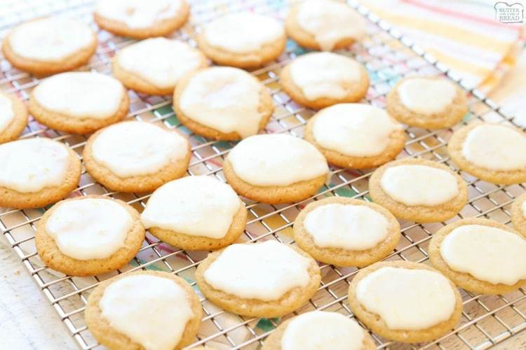 Lemon cookies with icing