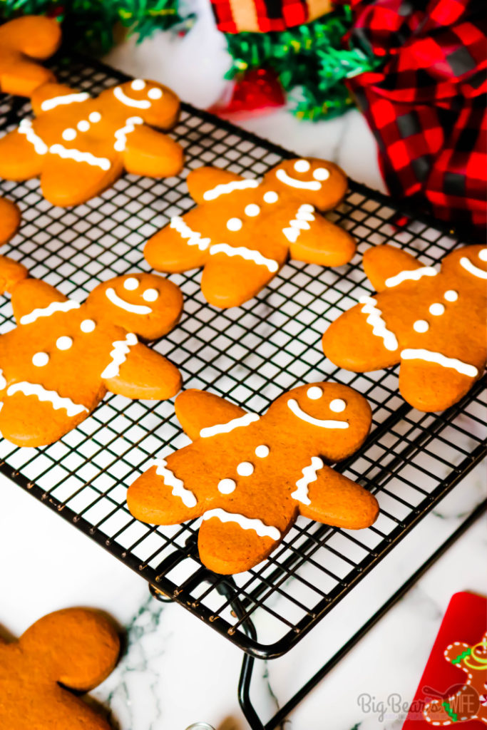 Classic Gingerbread Men Cookies - Classic Gingerbread Men Cookies are so perfect for the holidays! This gingerbread cookie dough holds up for perfectly for gingerbread cutout cookies or can be baked longer to create gingerbread men cookie ornaments for the Christmas Tree! 