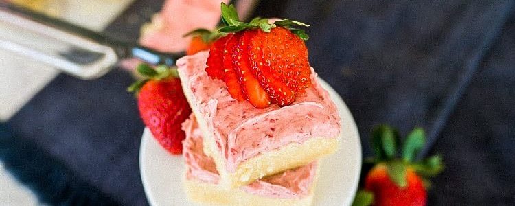 STRAWBERRY SUGAR COOKIE BARS - Butter with a Side of Bread