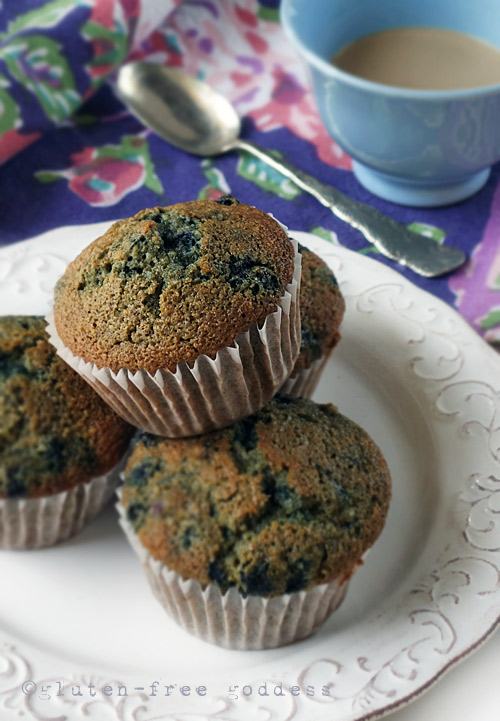 Gluten-Free Blueberry Muffins without xanthan gum from Karina #glutenfree