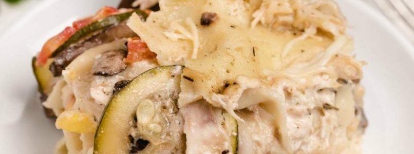 CROCKPOT CHICKEN ALFREDO LASAGNA - Butter with a Side of Bread