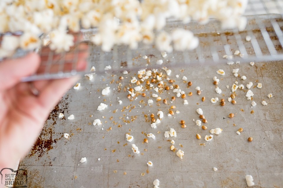 removing unpopped popcorn kernels with a cooling rack
