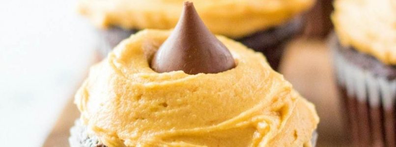 PEANUT BUTTER BLOSSOM CUPCAKES - Butter with a Side of Bread