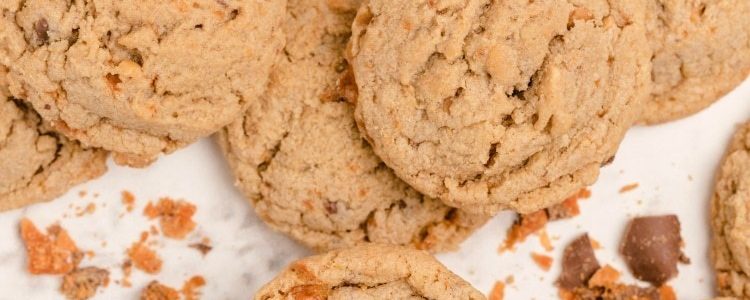 PEANUT BUTTER BUTTERFINGER COOKIES - Butter with a Side of Bread