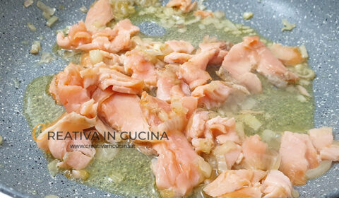 Salmon and walnut pasta recipe from Creativa in the kitchen
