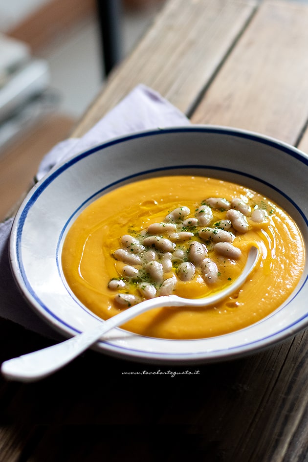 Creamy pumpkin and beans-