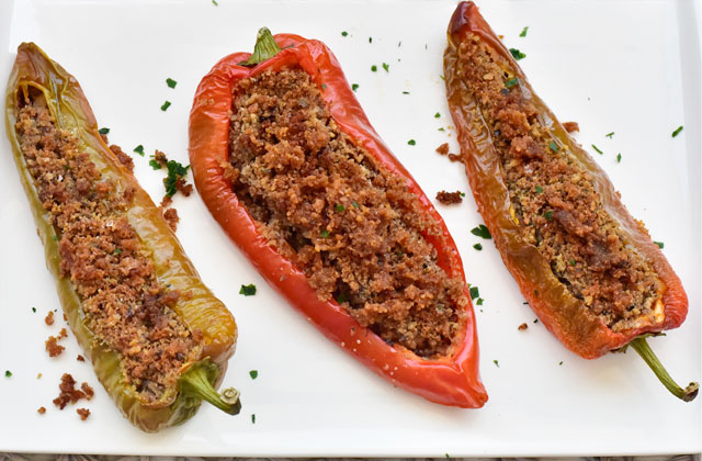 Stuffed croissant peppers "style =" width: 640px;