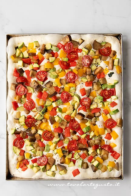 how to make focaccia with vegetables - Recipe by Tavolartegusto