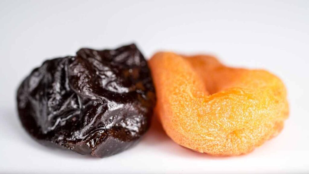 When is it best to eat prunes?