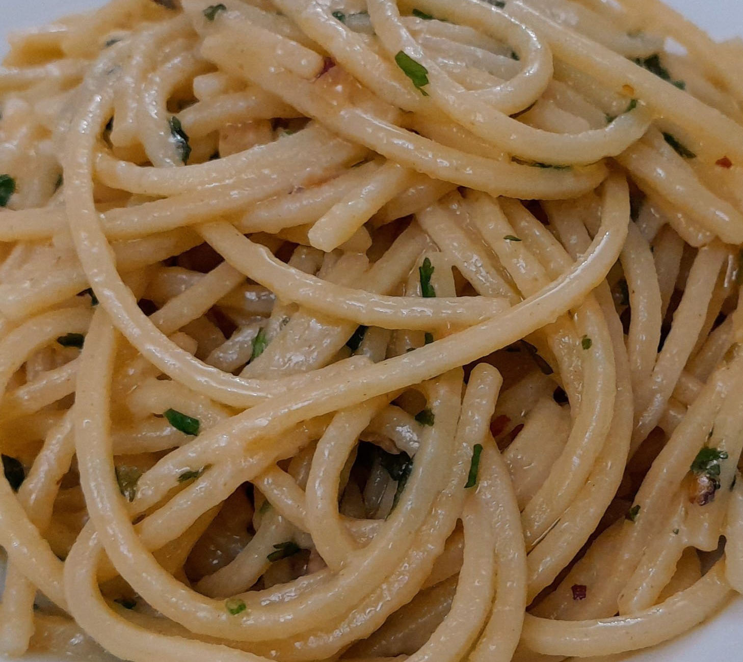 Spaghetti with fijut clams