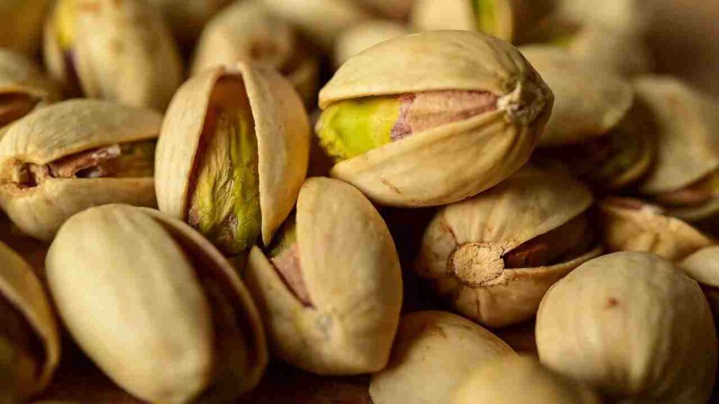 pistachios how many per day
