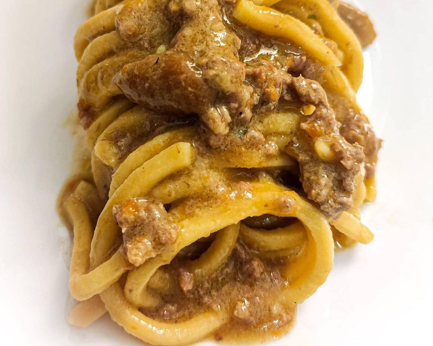 spaghetti alla roccaraso with mushrooms and truffles