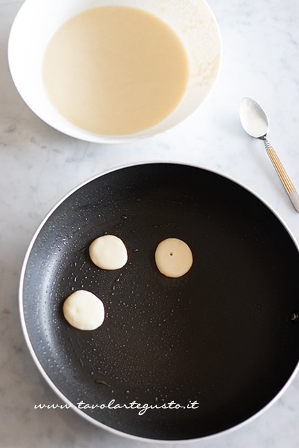 how to make mini pancakes - Recipe by Tavolartegusto