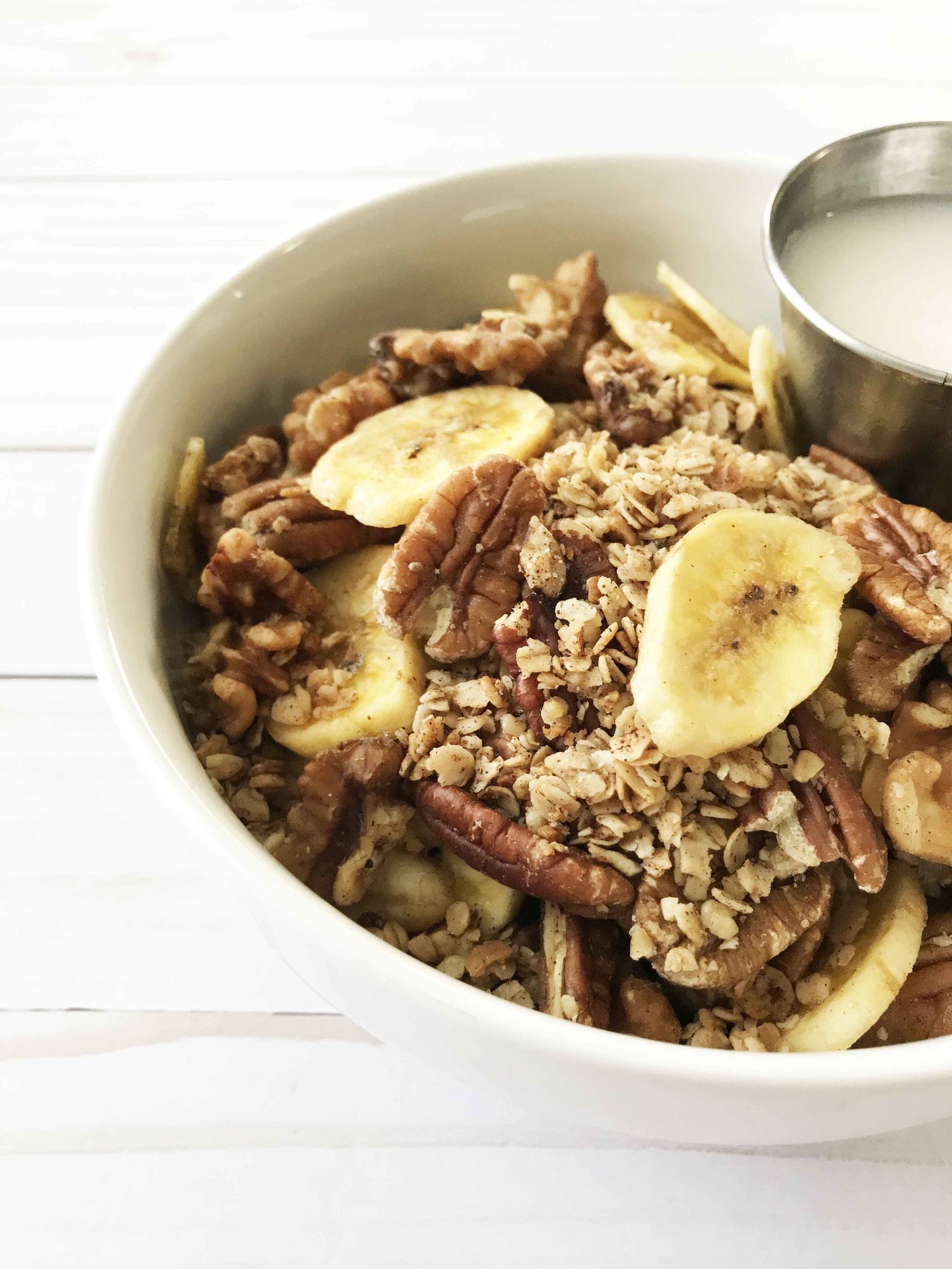 Banana Nut Granola — The Skinny Fork