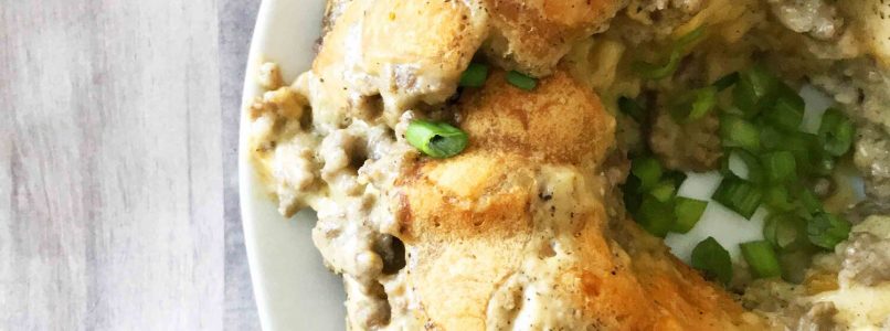 Biscuits & Gravy Monkey Bread — The Skinny Fork