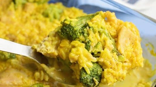 Cheesy Chicken & Broccoli Casserole