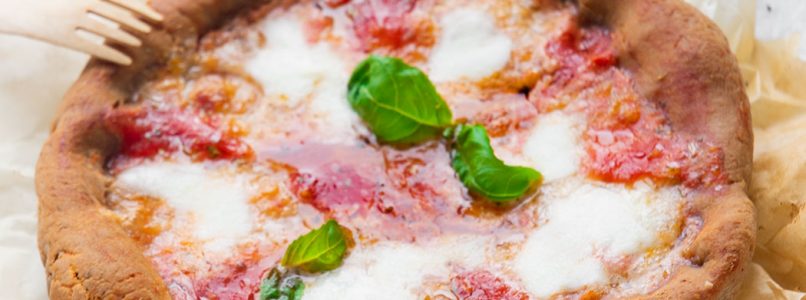 Margherita pizza with chestnut flour