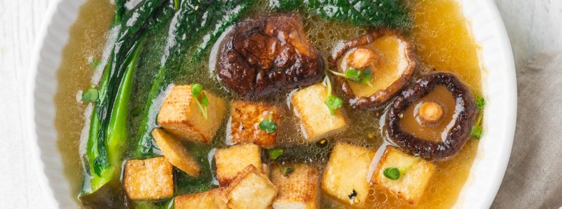 Miso soup with tofu, shiitake and black cabbage