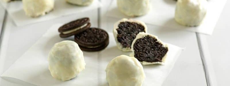 Oreo Cookie Balls- 3 Ingredient Easy!