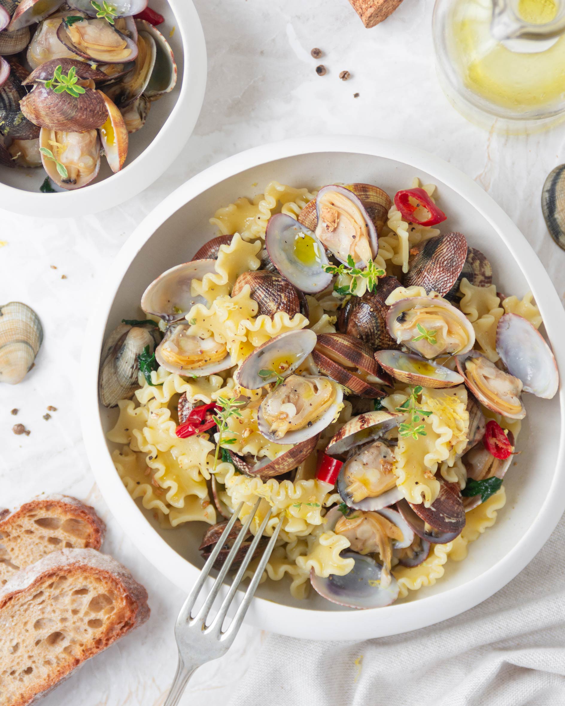 Passive cooking pasta with clams