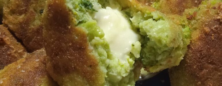 Potato and broccoli croquettes with a stringy heart of Ragusan provola cheese
