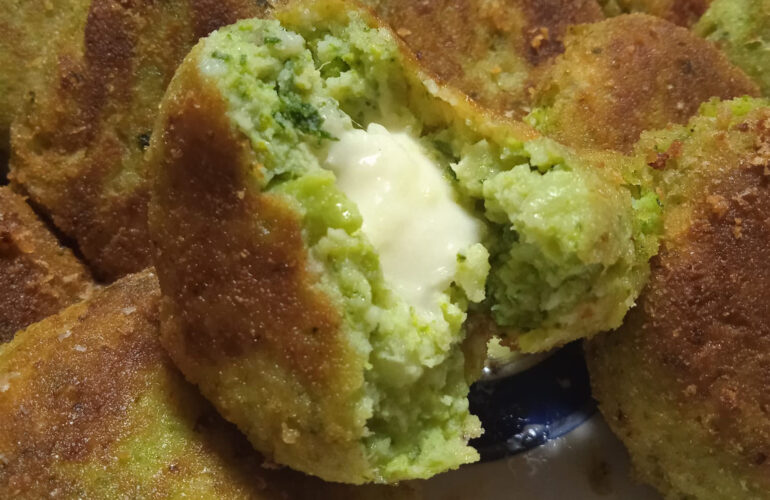 Potato and broccoli croquettes with a stringy heart of Ragusan provola cheese