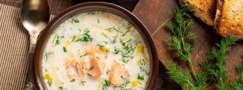creamy-leek-pieces-salmon soup