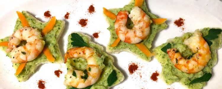 Christmas canapes with prawns and courgettes