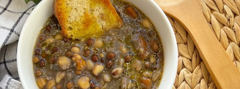 soup-of-roveja-and-peas