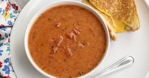 Simple and Delicious Tomato Soup