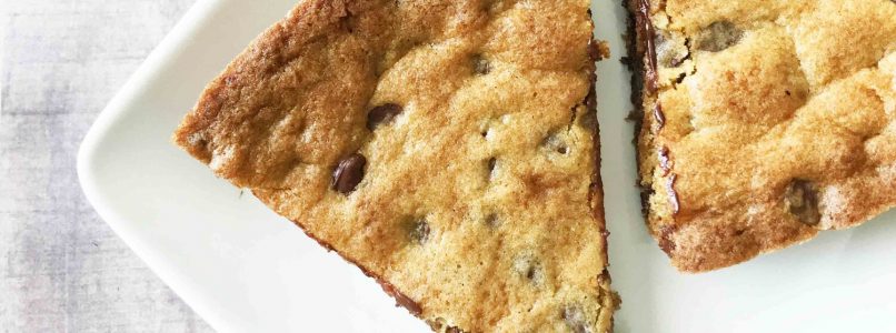 Skinny Chocolate Chip Skillet Cookie — The Skinny Fork
