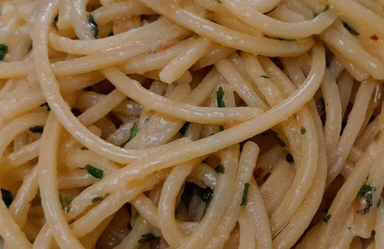 Spaghetti with fijut clams