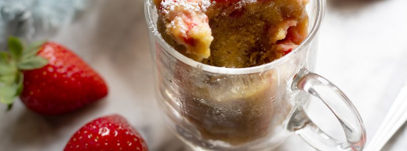 Strawberry cup cake - Recipe by Tavolartegusto