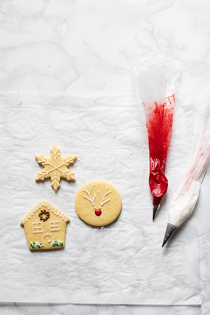 star, house, reindeer christmas cookies