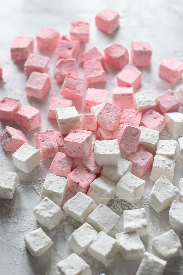 Marshmallow "width =" 630 "height =" 945 "srcset =" https://www.gordon-ramsay-recipes.com/wp-content/uploads/_356_the-perfect-and-quick-recipe-step-by-step-Gordon-Ramsays-version.jpg 630w, https: //www.tavolartegusto .it / wp / wp-content / uploads / 2022/01 / Marshmallow - 200x300.jpg 200w "sizes =" (max-width: 630px) 100vw, 630px "/></noscript></p>
<p style=