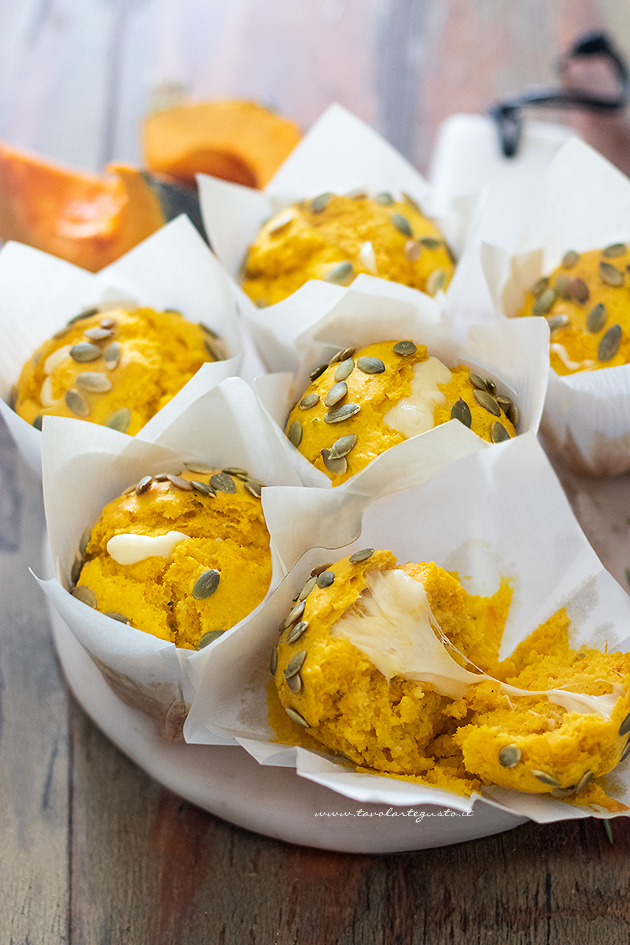 Savory pumpkin muffins