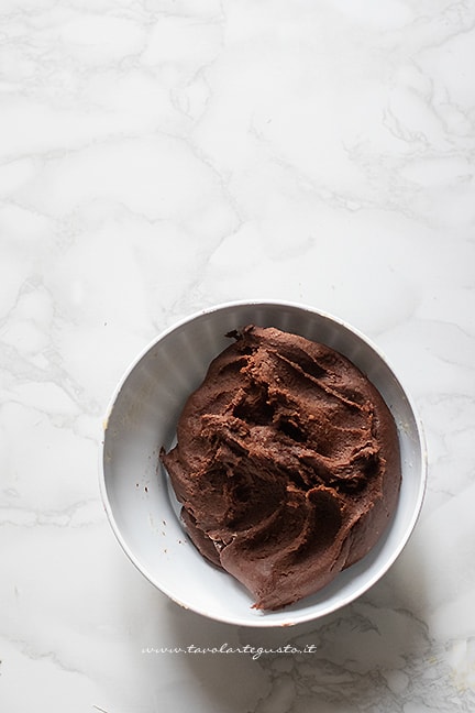 cocoa biscuit dough